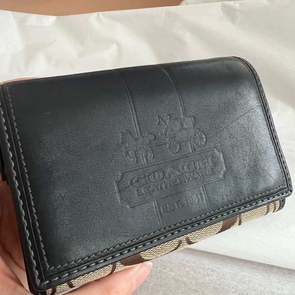 Coach Wallet - Picture 6 of 9